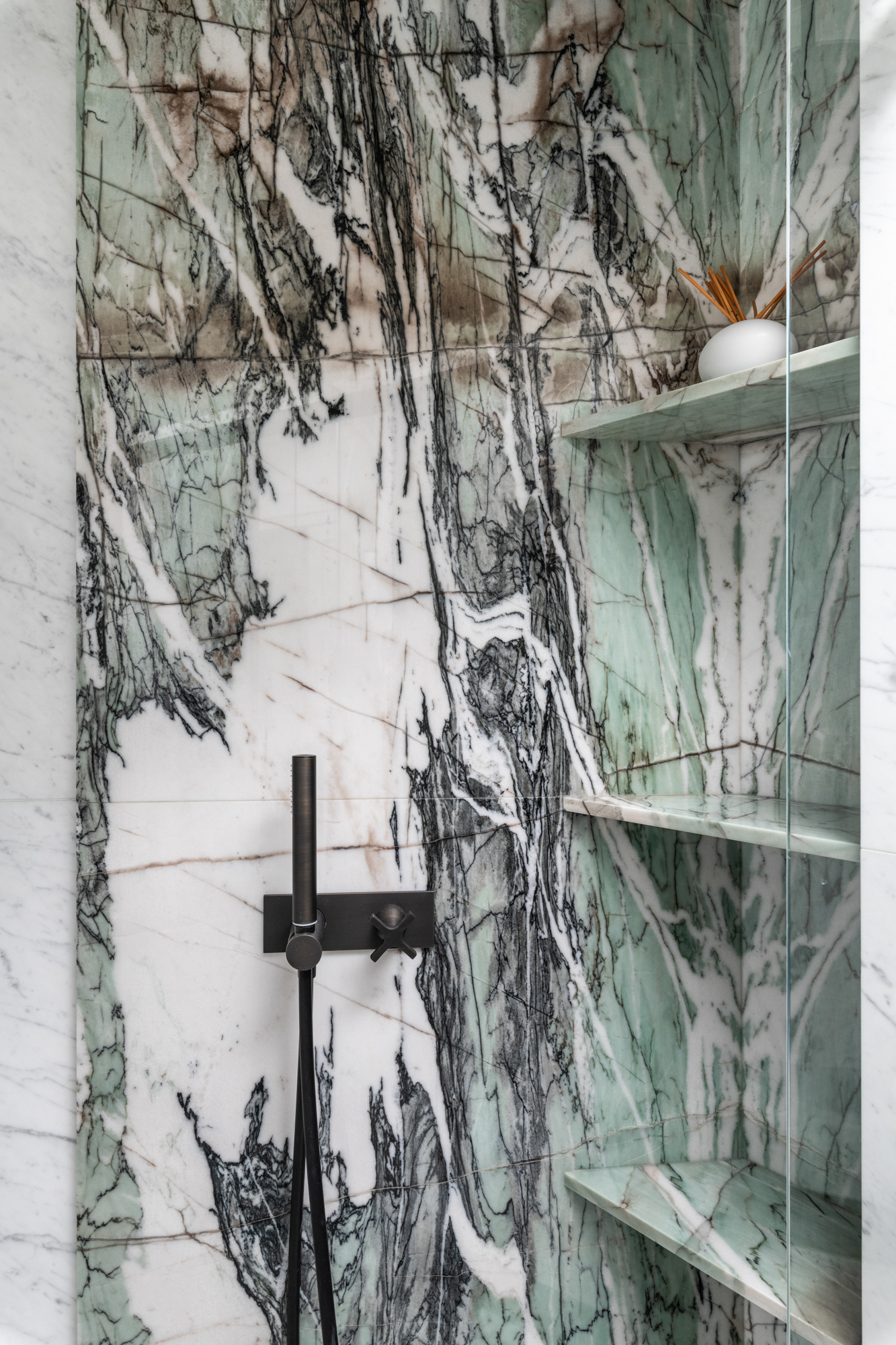 Green and black amazonite quartz shower