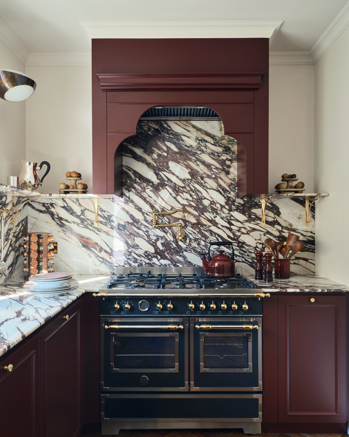 Calacatta Viola marble kitchen countertop